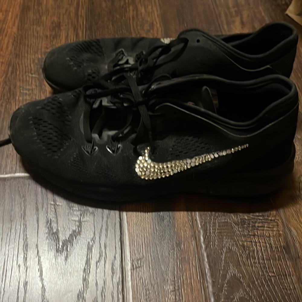 Nike - Picture 6 of 11